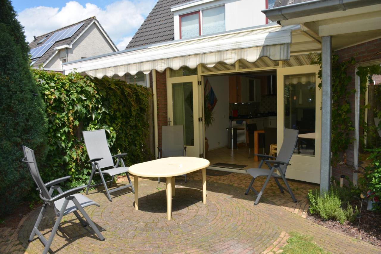 Mango House Homestay Zuidwolde  Kültér fotó