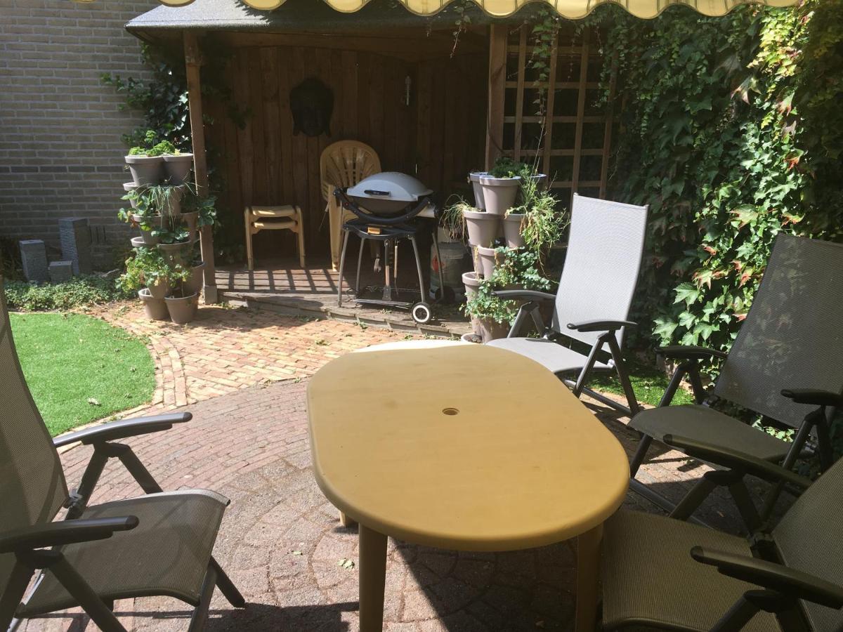 Mango House Homestay Zuidwolde  Kültér fotó